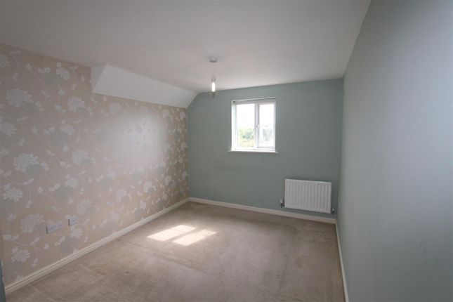 East Hall Walk, Sittingbourne photo 4
