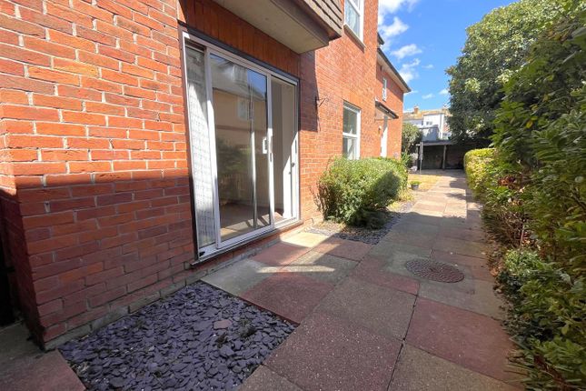 1-bed flat on Flat 3, Ryan Court, Weymouth, £80,000