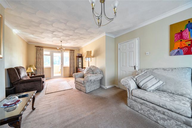 47, Linden Lea, Hampshire photo 2