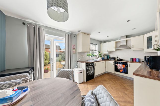 5 Edgewater Place, Warrington photo 4