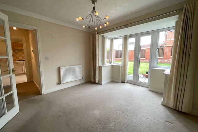 Detached house to rent in Lakeside Close, Rotherham, South Yorkshire