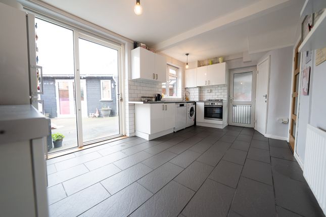 9 Ashurst Road, Leicester photo 4