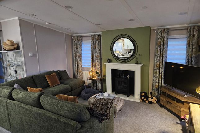 53, Sycamore Lakes, Skegness Road, Burgh Le Marsh photo 3