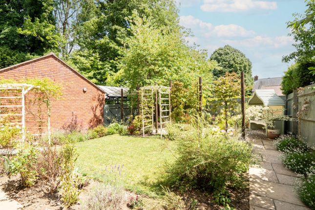 24, Riversmill, Dursley photo 4