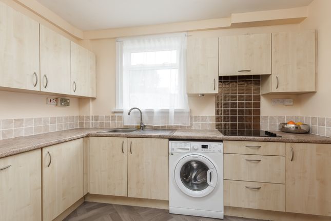 106, Drum Brae Drive, Edinburgh photo 4