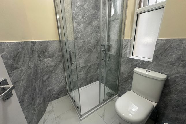 11 Saxon Road, Southall photo 5