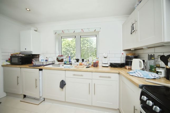 7, Heron Drive, Taunton photo 3