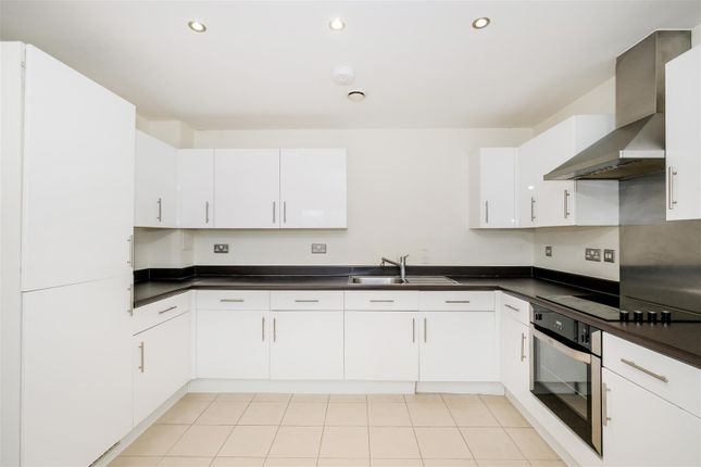 Flat 1, Rockwell Court, 6 Papermill Place, Walthamstow photo 3