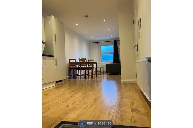 Thumbnail Maisonette to rent in Old Kent Road, London