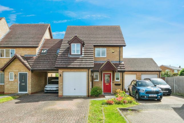 Link-detached house for sale in Heron Way, Royston