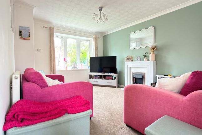 9, Jackson Close, Wolverhampton photo 2