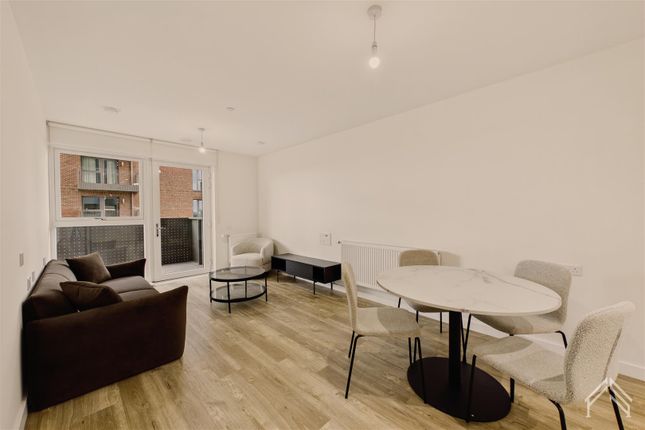 Damselfly Heights, 4 Teal Road, Ilford photo 2