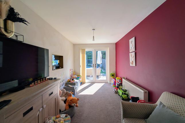 18, Charlecote Avenue, Gloucester photo 4