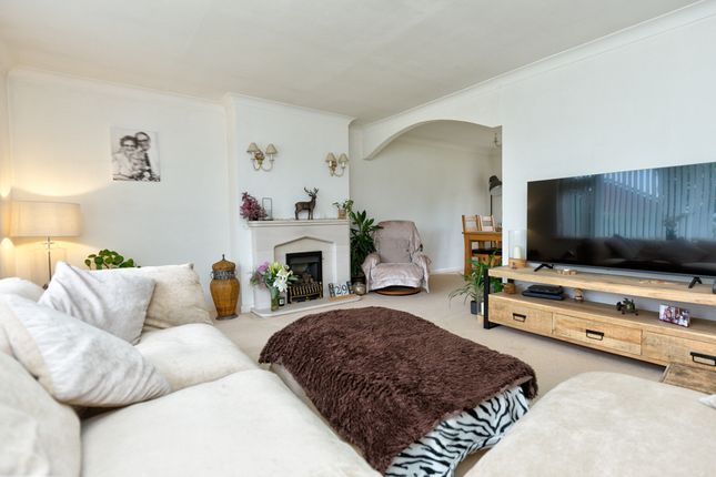 10, Hawkstone Drive, Wem, Shrewsbury, Shropshire photo 4