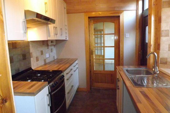 21, Sutton-in-Ashfield photo 2