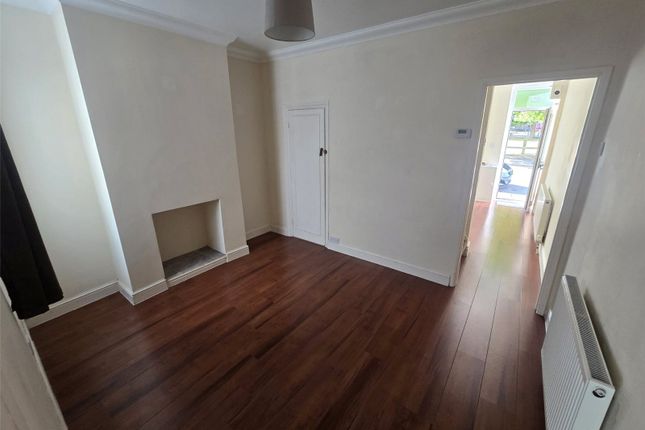 7, Washington Road, Hampshire photo 2