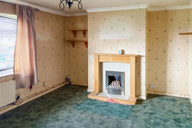 28, Allangate Drive, Rustington Littlehampton photo 2