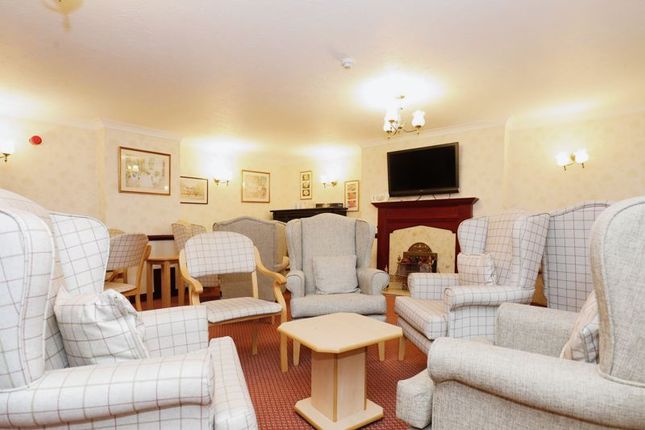Flat for sale in Trinity Court (Rugby), Rugby