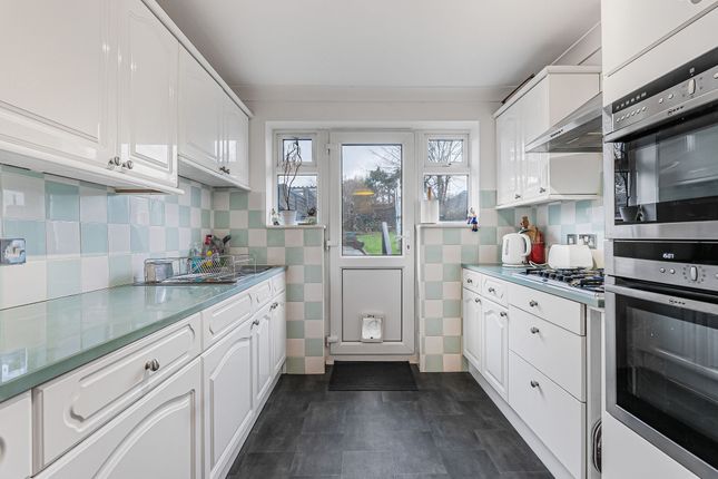 23 Birch Grove, Potters Bar photo 2