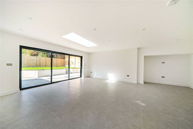 91, Highview Avenue, Edgware photo 3