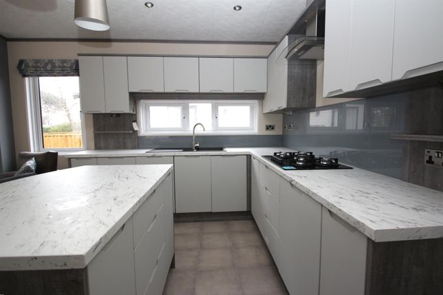 Pemberton Arondale, Plot 97, Cliff House Holiday Park, Minsmere Road, Saxmundham photo 3