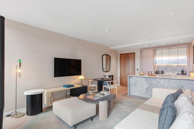 Flat to rent in The Residences At Mandarin Oriental, 22 Hanover Square, London