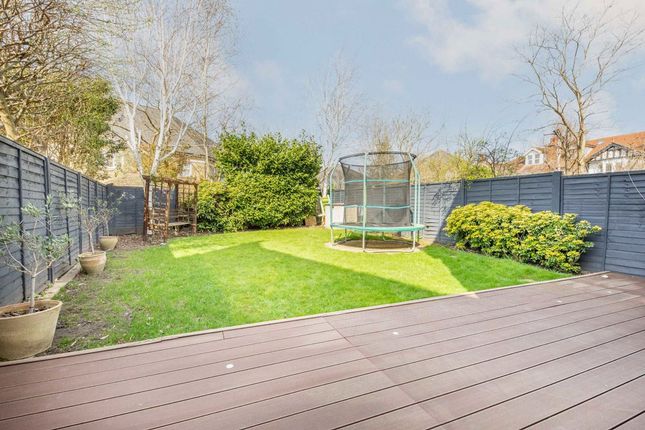 87, Admiralty Way, Teddington photo 4