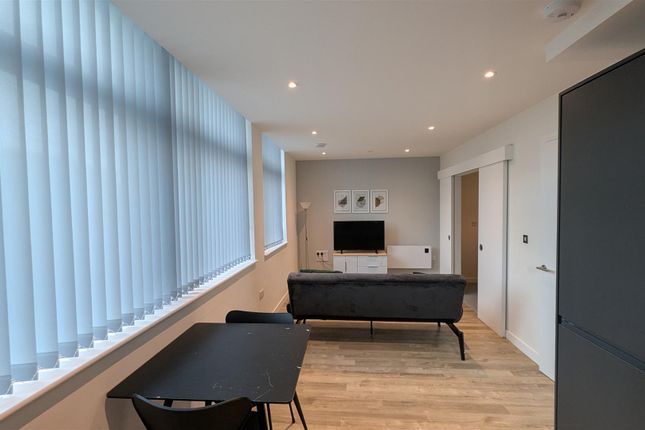 Apartment 710, Paragon, 48 Seymour Grove, Manchester photo 4