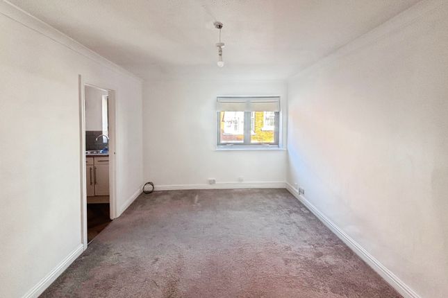 13, Trinity Court Dagger Lane, Hull photo 4