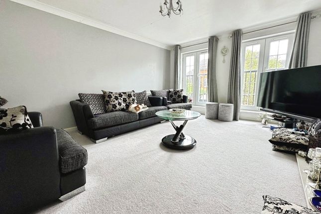 25, Jersey Drive, Wokingham photo 3
