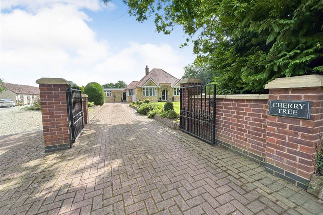 Thumbnail Detached bungalow for sale in Frankton Lane, Stretton On Dunsmore, Rugby