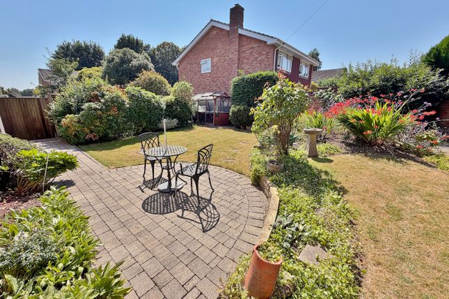 11, Tor Close, Fareham photo 2