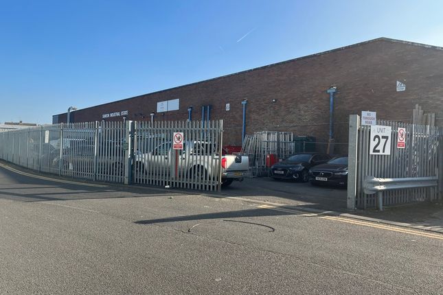 Thumbnail Warehouse to let in Unit 27, Sundon Industrial Estate, Dencora Way, Luton, Bedfordshire