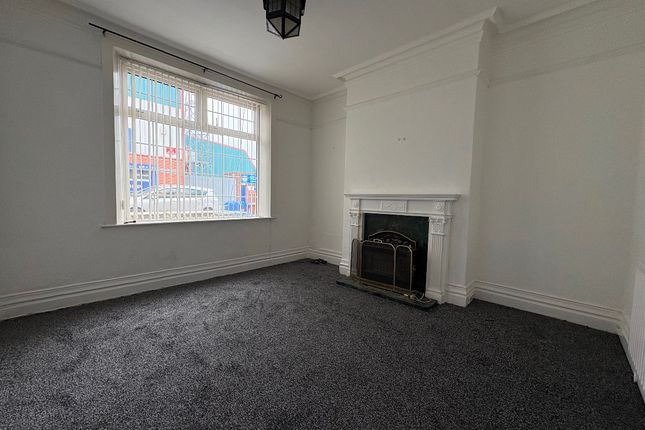 3 Pearl Street, Rochdale photo 3