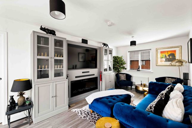 24, Neptune Drive, Folkestone photo 2