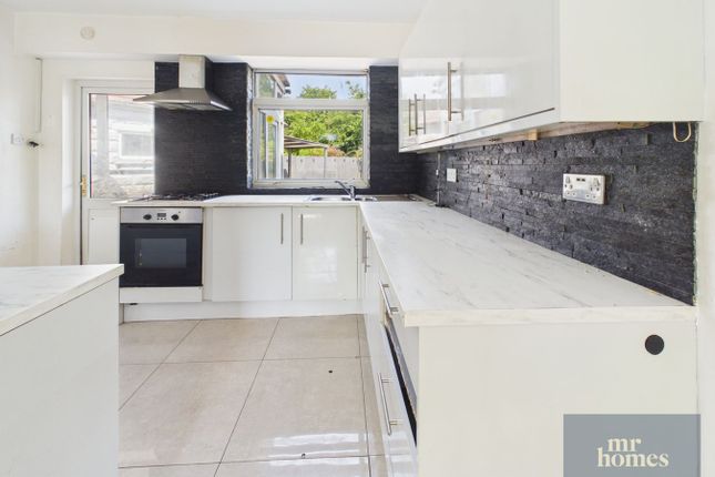 8, Greenfarm Road, Cardiff photo 4