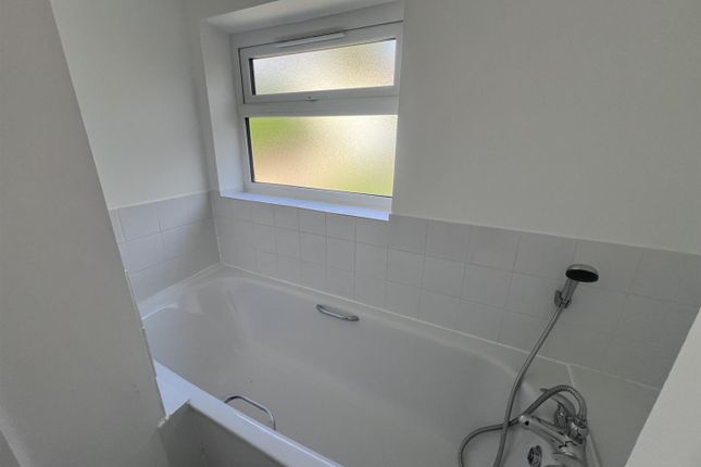46, Boulton Road, Portsmouth photo 5