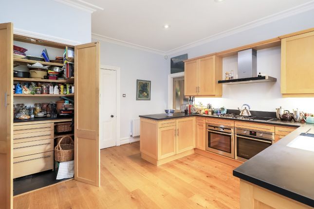 18, Victoria Road, Wiltshire photo 4