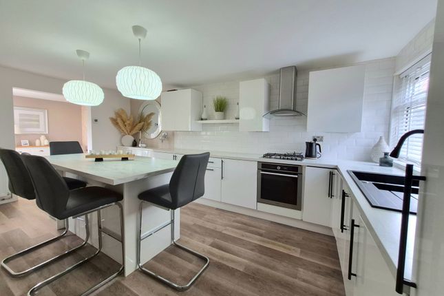78, Tongbarn, Skelmersdale photo 2