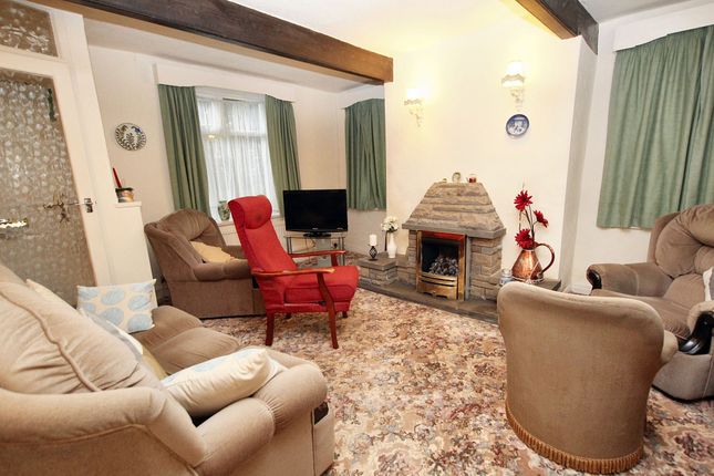 52 Sholver Lane, Oldham photo 2