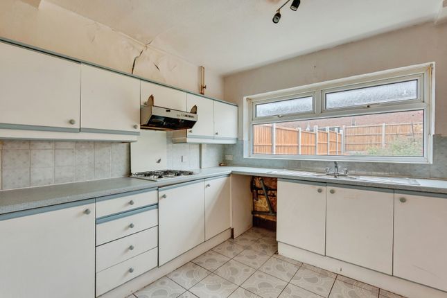 7, Dronfield Way, Merseyside photo 3