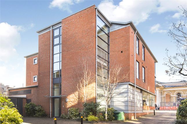 Flat to rent in Exchange Square, Winchester, Hampshire
