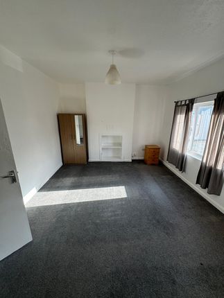 A Lovely 2 Bedroom First Floor Flat To Let