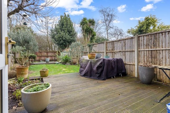 5, Furlong Close, Arundel photo 4