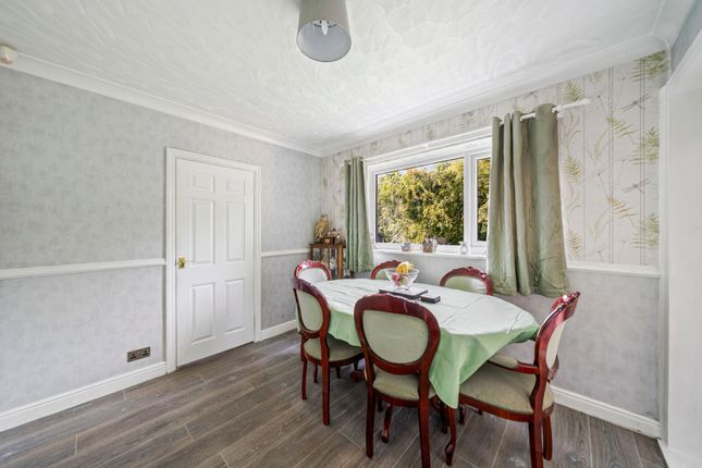 11 Lambley Close, Leigh photo 3