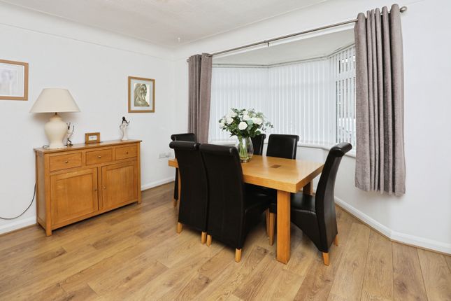 19, Hurst Park Drive, Liverpool photo 4