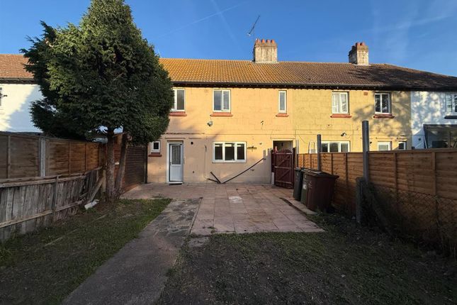 51, Whitebarn Lane, Dagenham photo 2