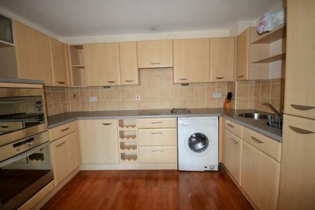 Apartment 406, Royal Plaza, 2 Westfield Terrace photo 4