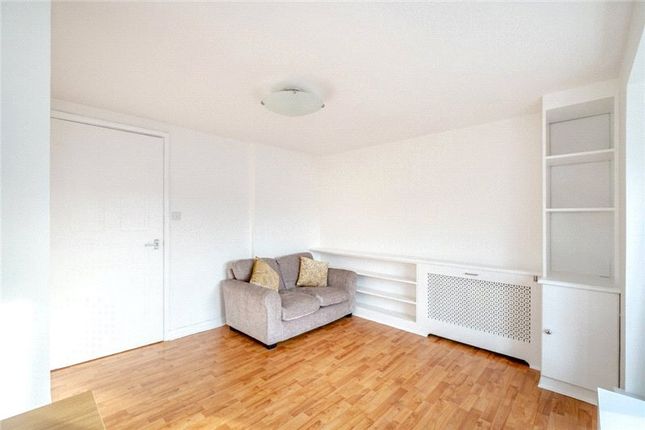 Flat 11, Warlingham House,, Varcoe Road, London photo 4