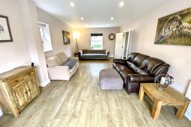 27, Bill Deedes Way, Ashford photo 4